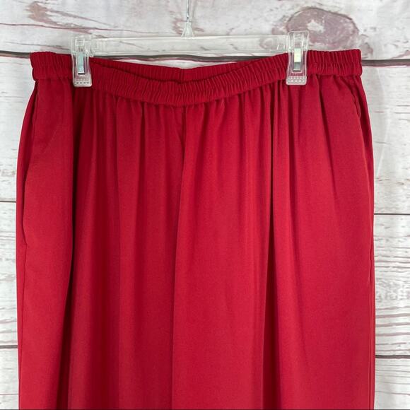 Maggie McNaughton red top and pants set button down - Picture 12 of 12